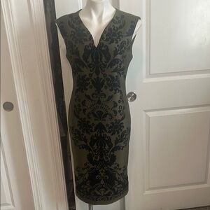 Elegant Black and Gray Ruched V-Neck Midi Dress